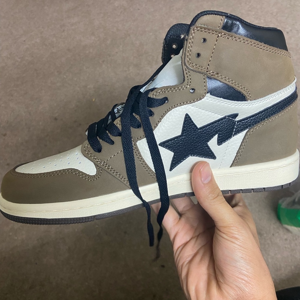 Jordan 1 high  size 8.5 man